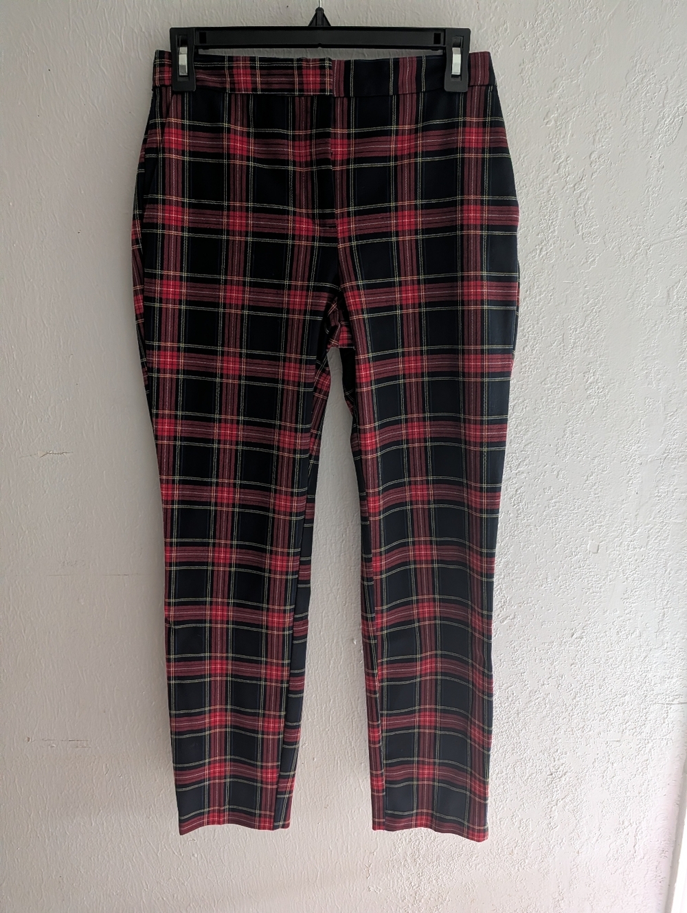 Zara Plaid Slim Trousers in Black and Red